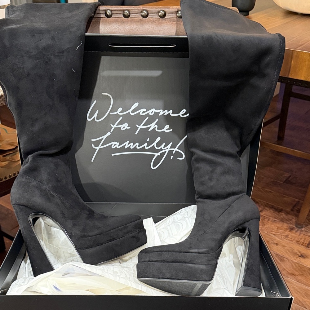Rocco D'Amelio Black Heeled Boots